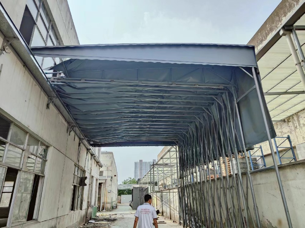 大（dà）型電動推拉雨棚（péng）操（cāo）作（zuò）步驟