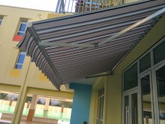 房子為何要安（ān）裝戶外遮陽雨棚？