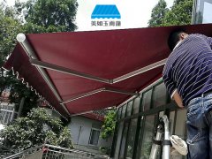 哪樣遮陽雨棚布料（liào）比較好